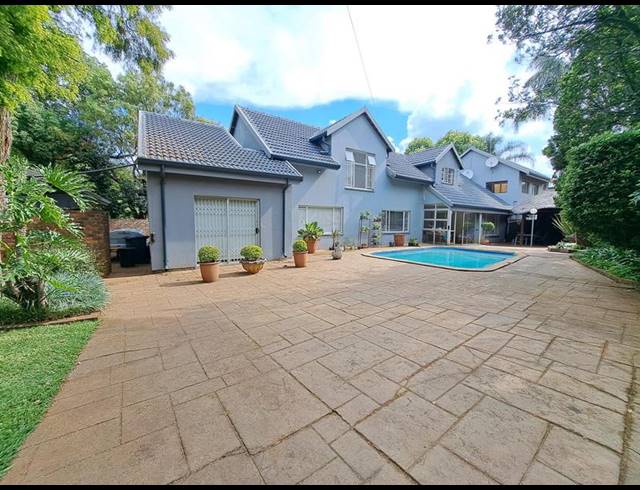 6 BEDROOM HOUSE FOR SALE IN ELDORAIGNE